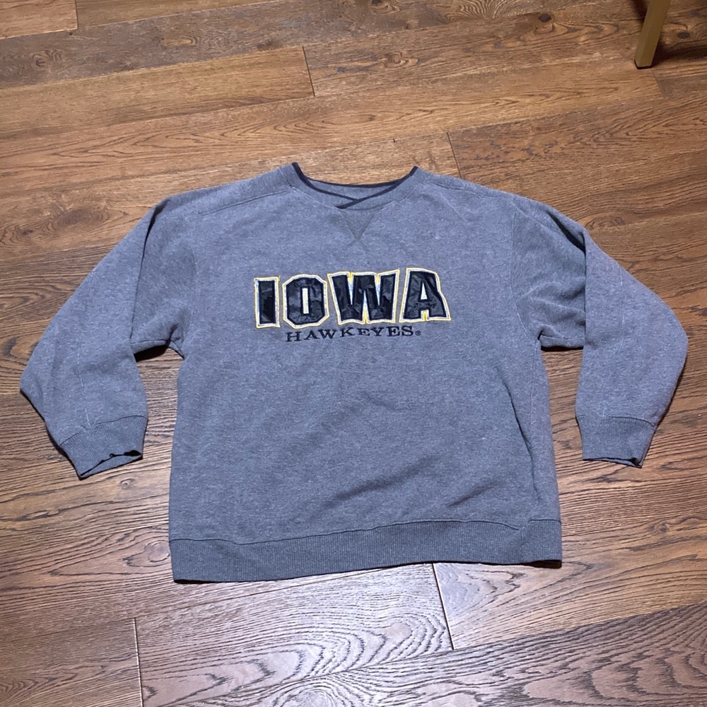 Iowa Hawkeyes Crewneck Sweater - Gray

CCC